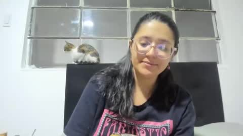 Snapshot of sweetyypeach chatting on 01.31.25 sweetyypeach online show from 01.31.25