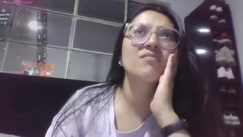 Snapshot of sweetyypeach chatting on 09.12.25 sweetyypeach online show from 09.12.25