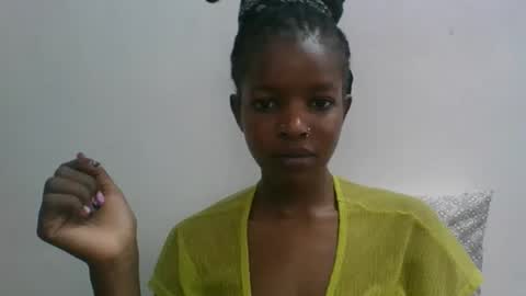 Snapshot of sweetz_candice chatting on 09.19.25 sweetz_candice online show from 09.19.25