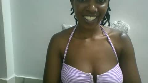 Snapshot of sweetz_candice chatting on 09.29.25 sweetz_candice online show from 09.29.25