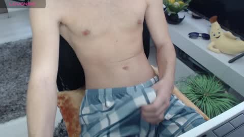 SwetLittleBoy4u online show from 04.06.26