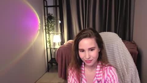 Snapshot of swetskitt chatting on 10.11.25 Milana online show from 10.11.25