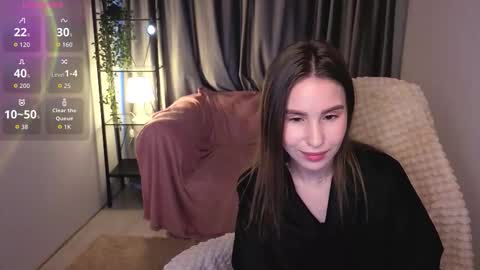 Snapshot of swetskitt chatting on 10.18.25 Milana online show from 10.18.25