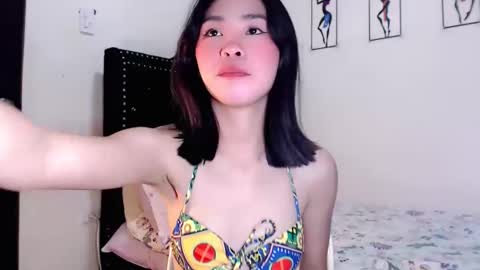 Holly online show from 02.12.25
