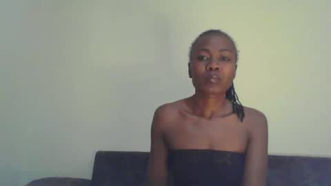 Snapshot of swtebony1 chatting on 12.29.24 ALICIA online show from 12.29.24