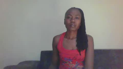 Snapshot of swtebony1 chatting on 01.11.25 ALICIA online show from 01.11.25
