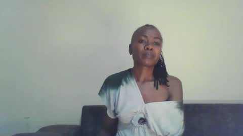 Snapshot of swtebony1 chatting on 03.02.25 ALICIA online show from 03.02.25