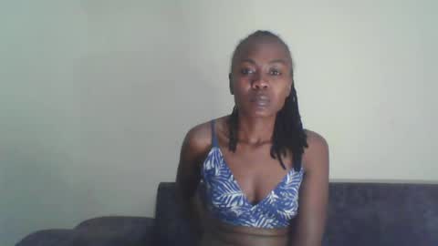 Snapshot of swtebony1 chatting on 03.07.25 ALICIA online show from 03.07.25