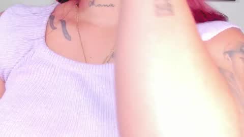 Snapshot of swtt_lilly chatting on 10.02.25 Lilly online show from 10.02.25