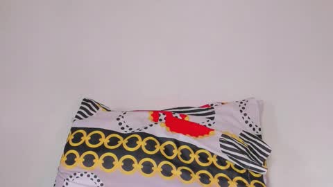 Snapshot of swtt_lilly chatting on 10.11.25 Lilly online show from 10.11.25