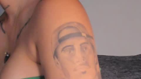 Snapshot of swtt_lilly chatting on 10.24.25 Lilly online show from 10.24.25