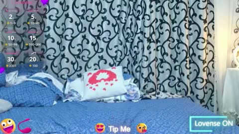 Snapshot of swytmyt chatting on 10.21.25 swytmyt online show from 10.21.25