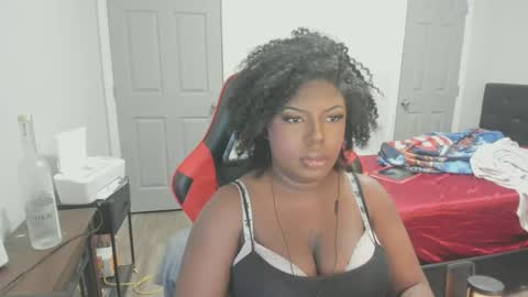 Snapshot of sxamleuy chatting on 10.17.25 sxamleuy online show from 10.17.25