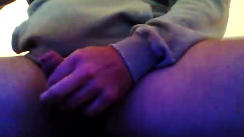 Snapshot of syd13 chatting on 10.12.25 syd13 online show from 10.12.25