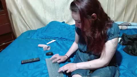 Snapshot of sydney_kane_ chatting on 12.19.24 sydney_kane_ online show from 12.19.24