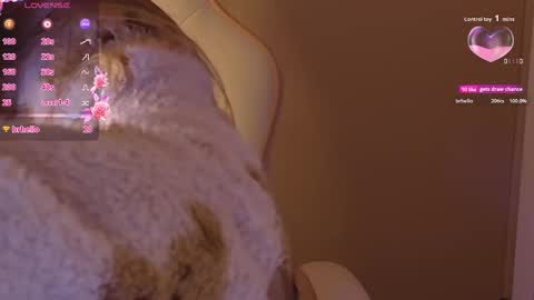 Milena online show from 10.20.25