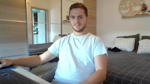 syl092 online show from 10.04.25