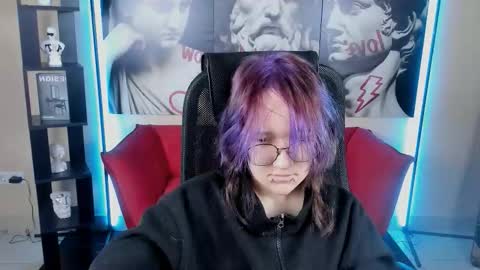 syllviareed online show from 12.18.25