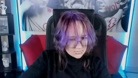 syllviareed online show from 12.19.25