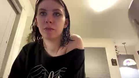 Snapshot of sylphy04 chatting on 11.03.25 Sylphy online show from 11.03.25