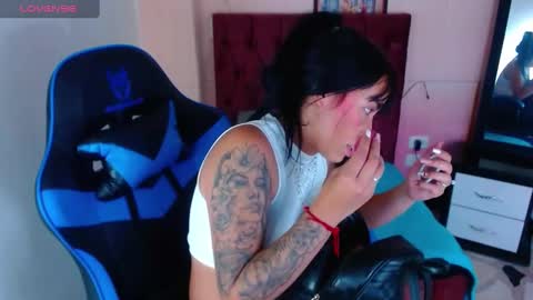          online show from 01.02.25