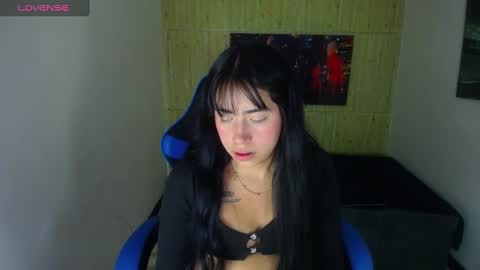          online show from 02.02.25