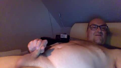 Snapshot of t0815 chatting on 04.10.26 t0815 online show from 04.10.26