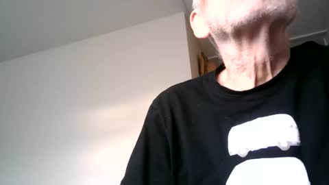 Snapshot of t11gger2 chatting on 04.26.26 James online show from 04.26.26