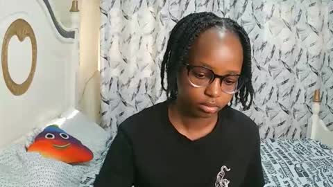 Snapshot of t_okyo chatting on 02.01.26 TOKYO online show from 02.01.26