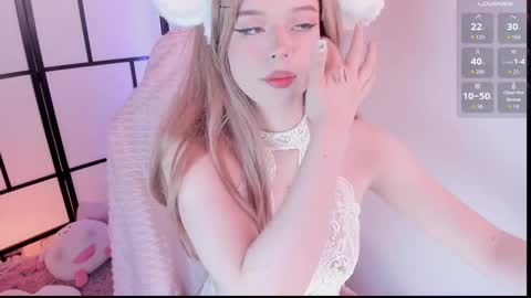 Snapshot of ta_miau chatting on 09.11.25 Nice to meet you I am Mia3 online show from 09.11.25