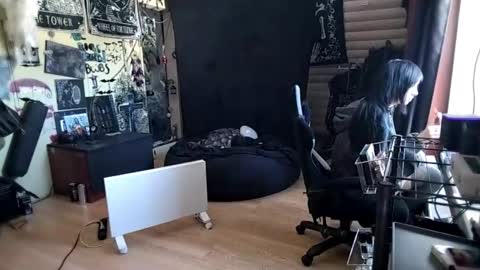 Snapshot of tabethashempert chatting on 02.25.26 Lina online show from 02.25.26