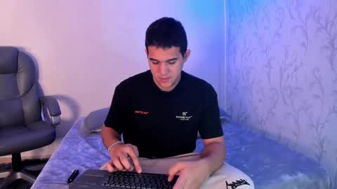 tadeo_vega online show from 02.04.26
