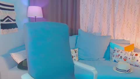 Mia online show from 01.12.25