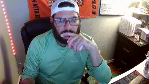 TaintNuzzler online show from 09.28.25