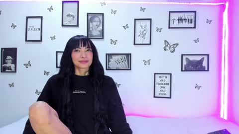 Liam and Juli online show from 02.01.25