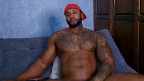 Tairon Tucke online show from 02.11.25