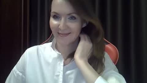 Snapshot of taisialucky77 chatting on 10.17.25 taisialucky77 online show from 10.17.25