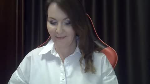 Snapshot of taisialucky77 chatting on 10.19.25 taisialucky77 online show from 10.19.25