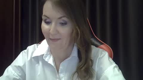 Snapshot of taisialucky77 chatting on 10.21.25 taisialucky77 online show from 10.21.25