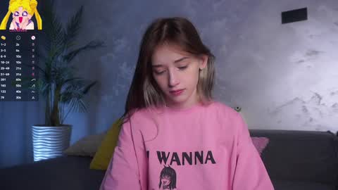 Mia online show from 04.13.26