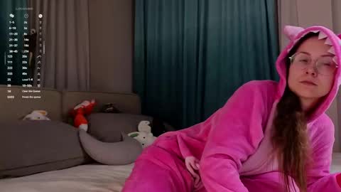 Molly online show from 12.21.25