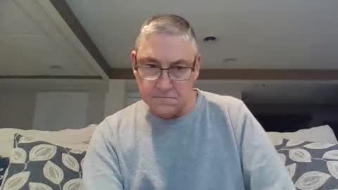 Snapshot of takeitalldown101 chatting on 02.22.25 takeitalldown101 online show from 02.22.25