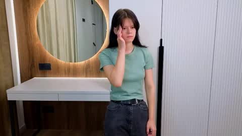 Snapshot of takishalanni chatting on 11.03.25 Sara online show from 11.03.25