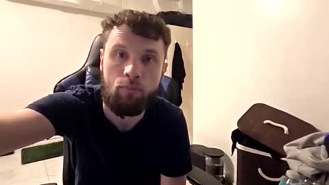 Snapshot of talenjames chatting on 12.05.25 Talen James online show from 12.05.25