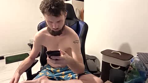 Snapshot of talenjames chatting on 12.20.25 Talen James online show from 12.20.25