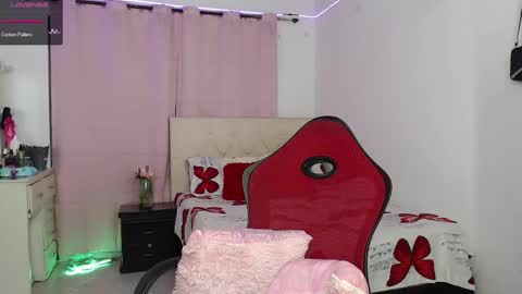 Snapshot of talianamoreno chatting on 02.24.25 taliana modelo independiente online show from 02.24.25