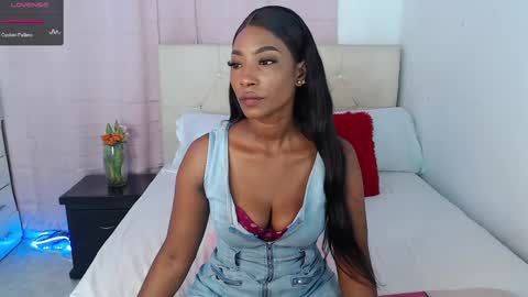 Snapshot of talianamoreno chatting on 03.11.25 taliana modelo independiente online show from 03.11.25