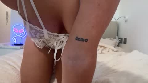 Snapshot of taliavaine chatting on 09.25.25 Talia online show from 09.25.25