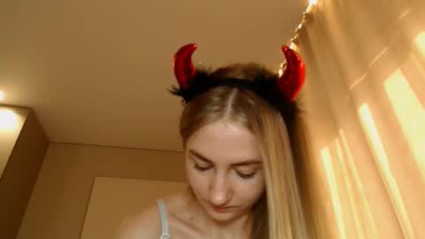  Kira  online show from 01.30.25