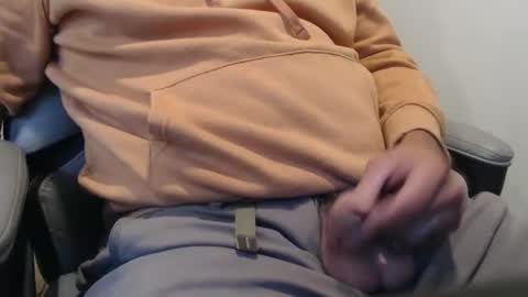 Snapshot of tallguysfbay chatting on 10.17.25 tallguysfbay online show from 10.17.25